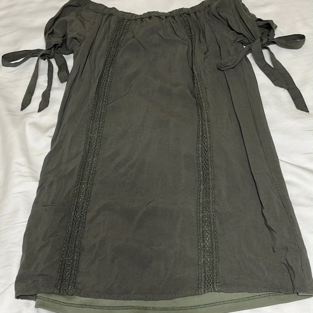 Off the Shoulder Mini Dress - Picture 4 of 5